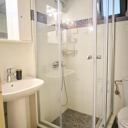 Vretti's House Frátsia